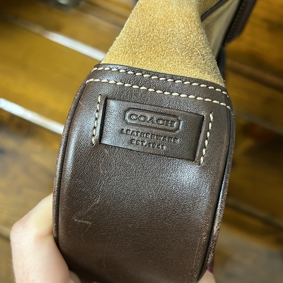 ⭐️SOLD⭐️ Vintage Coach Hampton Camel Suede & Leather Shoulder Bag - Picture 12 of 15